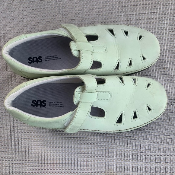 SAS Pistachio Roamer Slip-on VelClosure Size 8WW With Breathable Cut-outside - Picture 11 of 14
